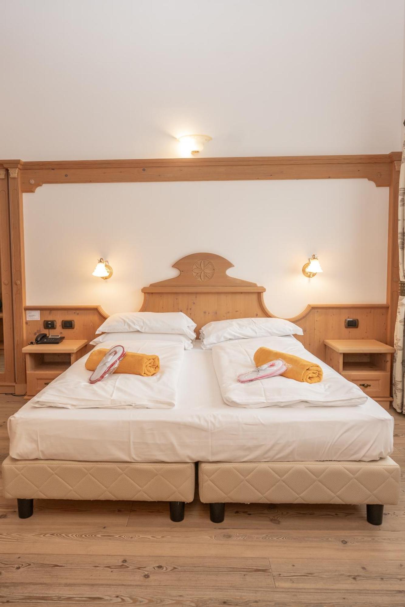 Wellness Hotel Lupo Bianco Canazei Kültér fotó