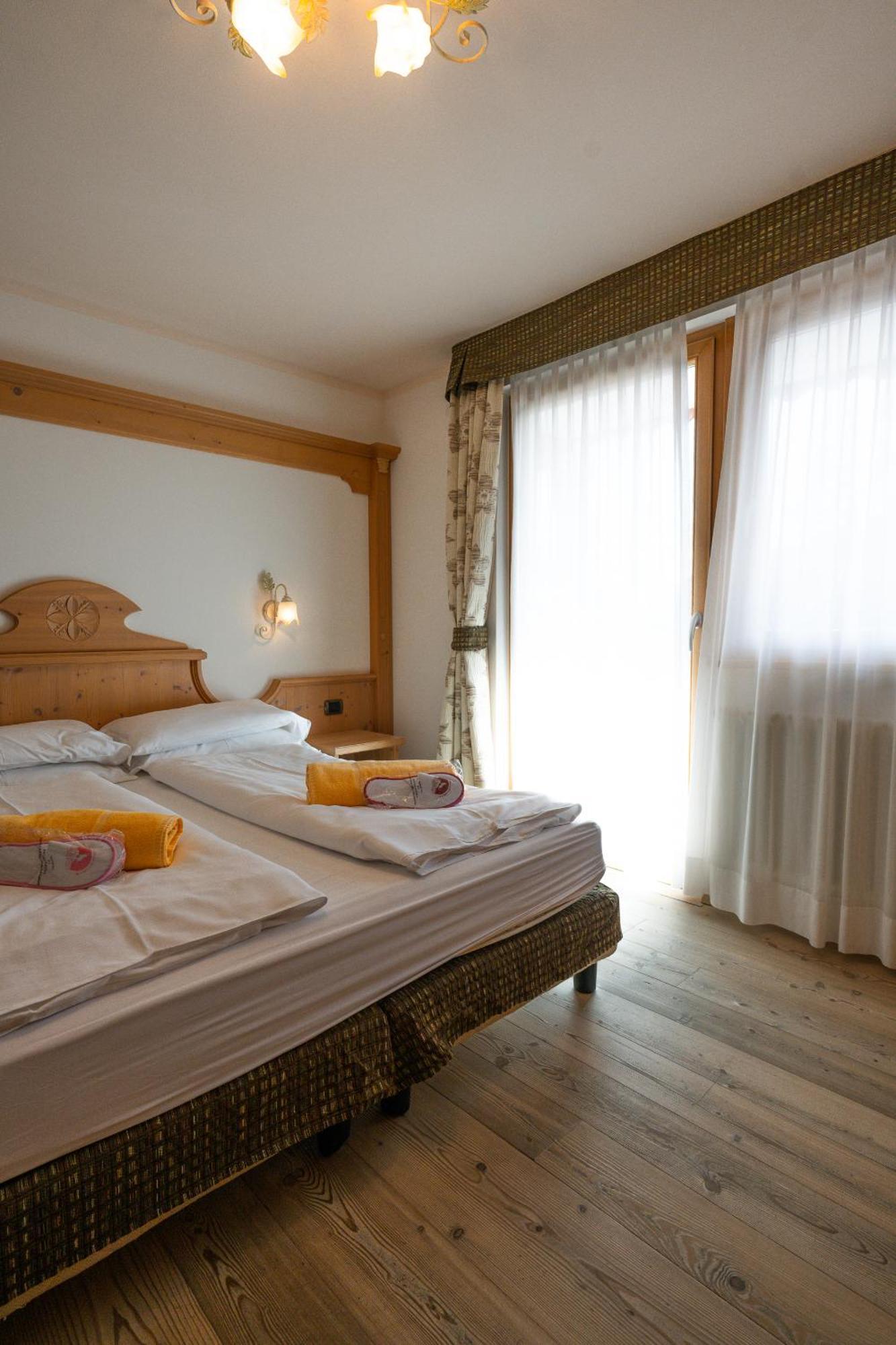 Wellness Hotel Lupo Bianco Canazei Kültér fotó