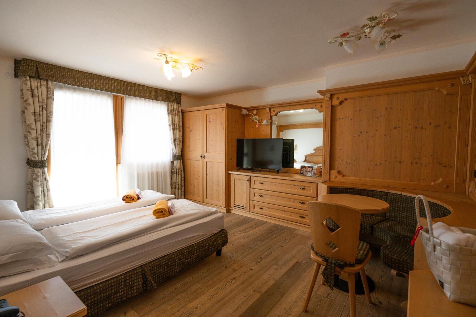 Wellness Hotel Lupo Bianco Canazei Kültér fotó